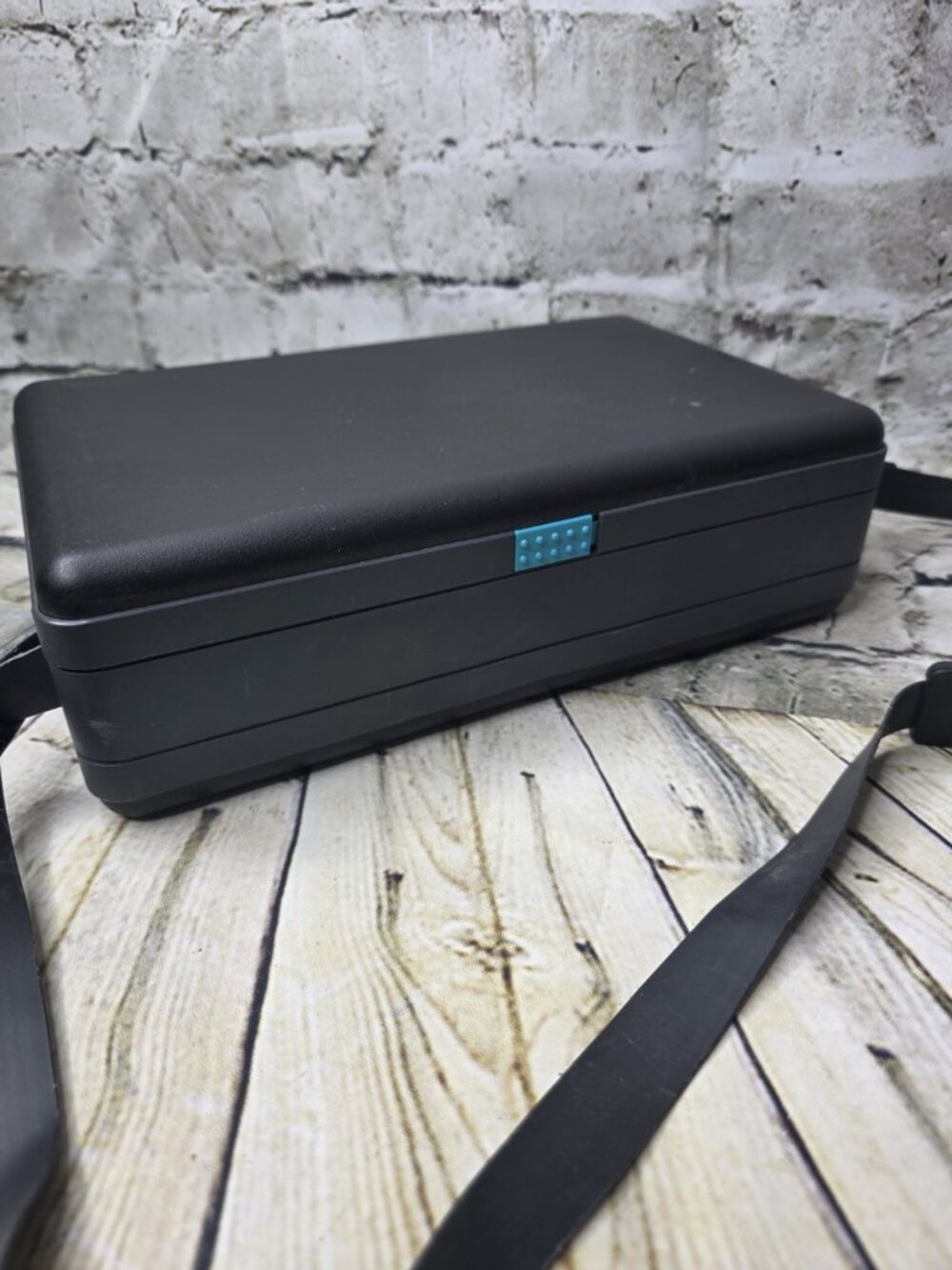 Laserline CD DVD Fold Out Storage Case 40 Disc Hard Shell Black Slide Latch Lock